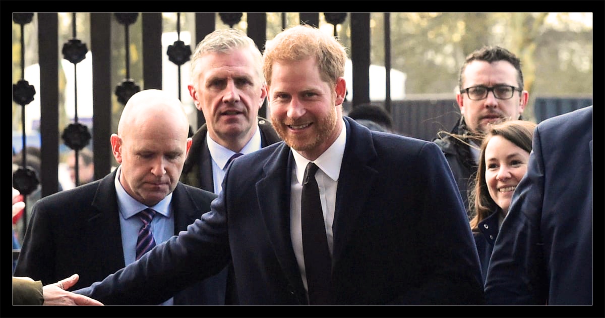 prince harry rugby, prince harry rugby player, prince harry wife, prince harry baby, england rugby match, twickenham england rugby, england rugby team, royal family, british royal family, royal family website,